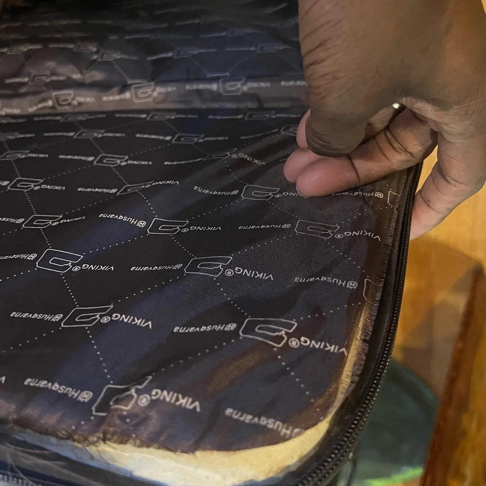 Huaqvarna Viking vintage suitcase